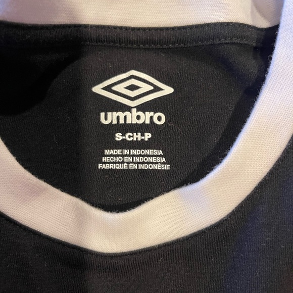 Umbro Woman’s small long sleeve soccer tee - Picture 7 of 11